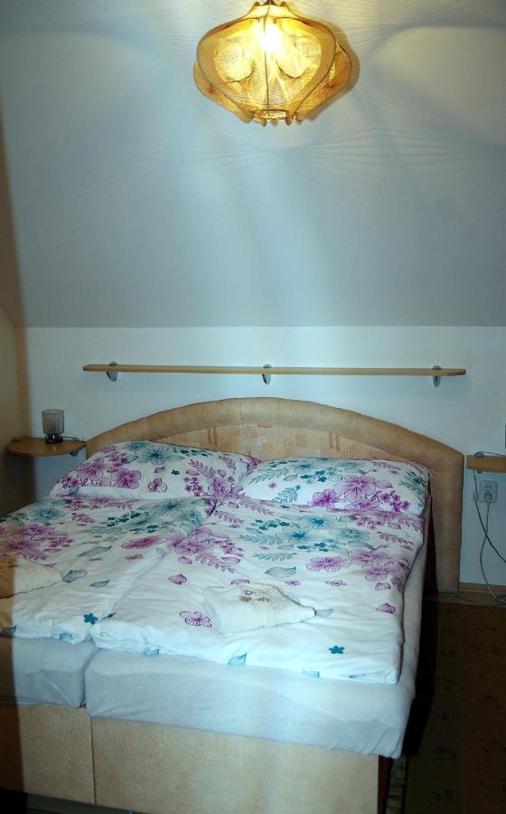 Sklep U Veselych Apartment มูติเยนิตเซ ภายนอก รูปภาพ