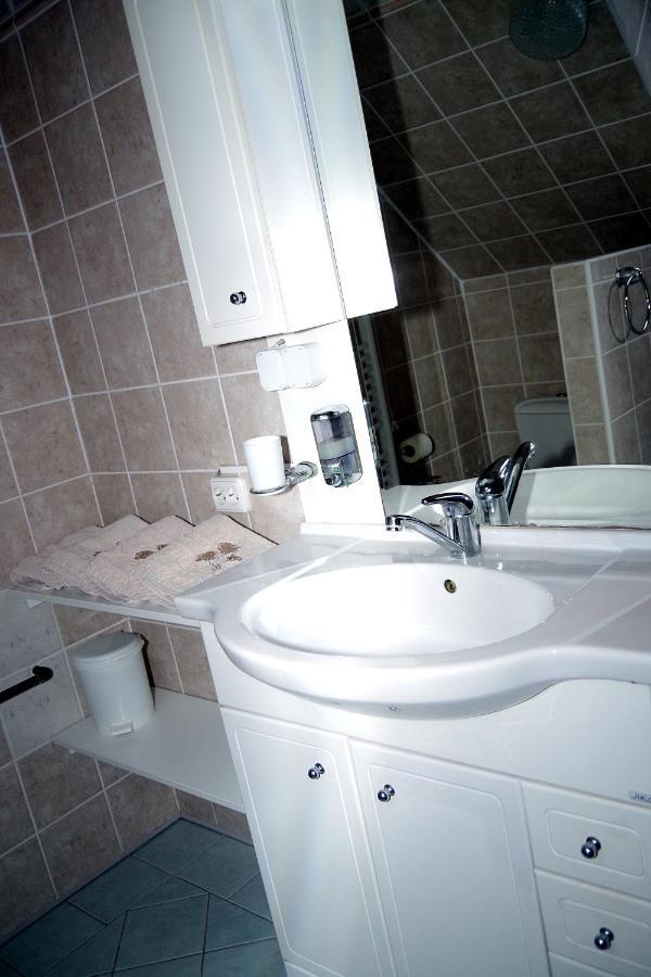 Sklep U Veselych Apartment มูติเยนิตเซ ภายนอก รูปภาพ