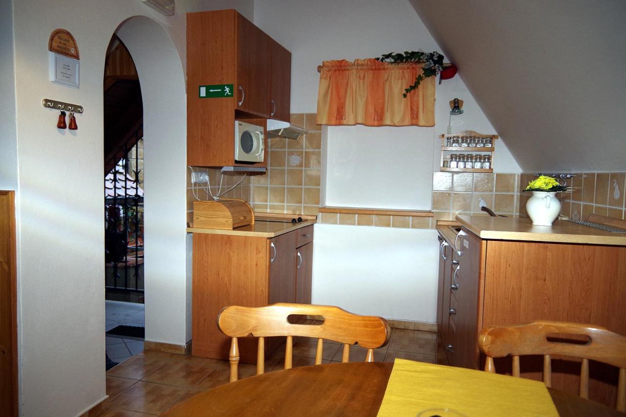 Sklep U Veselych Apartment มูติเยนิตเซ ภายนอก รูปภาพ