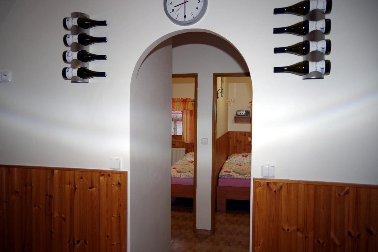 Sklep U Veselych Apartment มูติเยนิตเซ ภายนอก รูปภาพ
